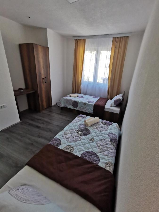 Gopo Guesthouse Elshani Exterior foto