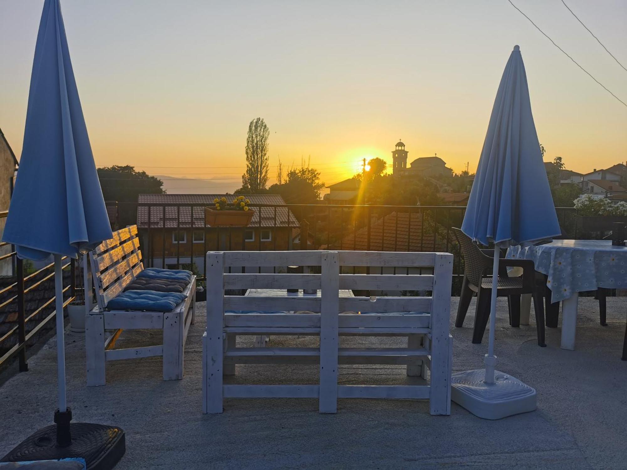 Gopo Guesthouse Elshani Exterior foto